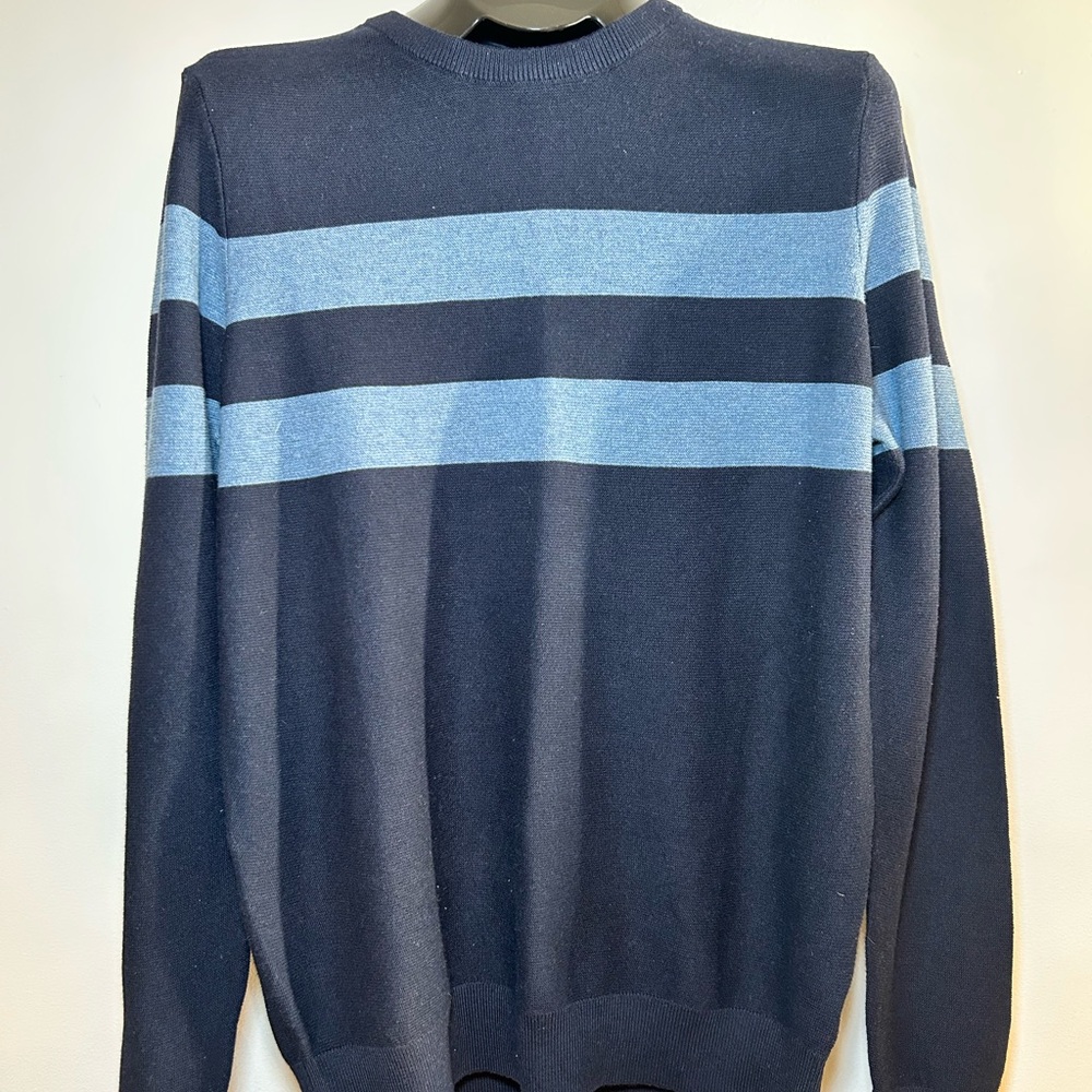 Sonoma Men's Dark Blue and Sky Blue Crewneck Sweater